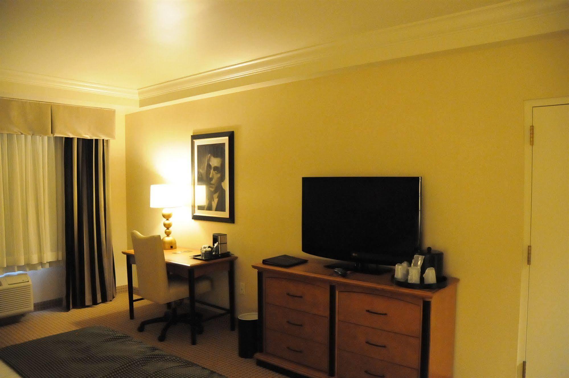 Hotel Hollywood Casino Lawrenceburg Extérieur photo